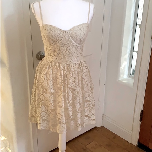 black and cream lace prom dress Wide V-Neck Black Lace Applique A-Line Tulle Maxi Prom Dress main image 1